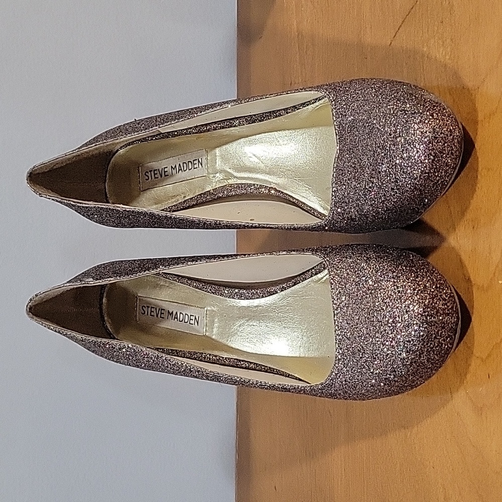 Steve Madden size 9 multi glitter pumps